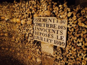Inside the tunnels of l'Empire du Mort