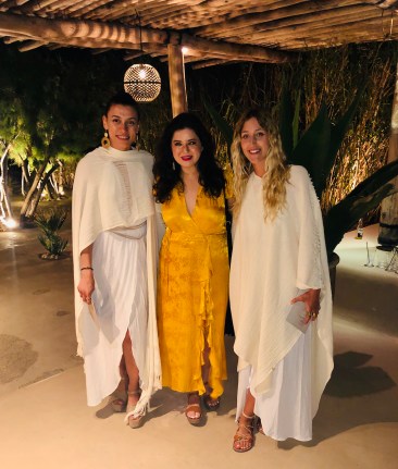 nikitalyfe Scorpios fashion Mykonos